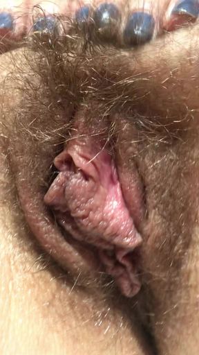 Wife sent a video from her office showing how wet she was, once at home, she cum good so good with my 3 fingers