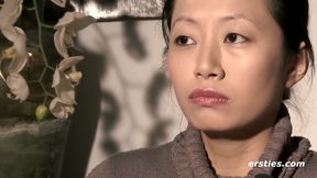 Lüsterne Neuberlinerin befriedigt sich selber - Gorgeous skinny Asian masturbating solo with toys