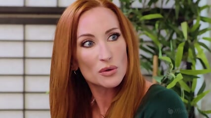 Casey Calvert, Alison Rey & Sophia Locke - Mommys Girl