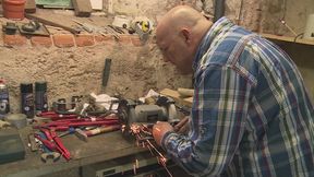 Blonde Babe Sucks Cock and Spreads Pussy in Workshop