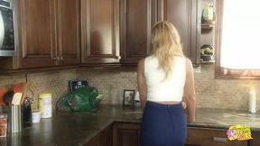 A magic wand and anal play is all it takes for this blonde to cum