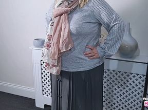 Moms Huge Boobs will make You CUM Hard - Mature BBW Milf Tits