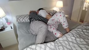 I Fuck My Stepmom in the Ass and Cum Inside Her. Amateur MILF Anal Sex