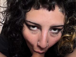 Colombian gothic wench gives the superlatively good blow job ever