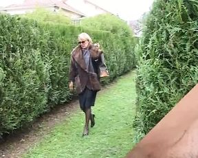 Mature French whore enjoys DP threesome