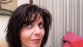 Amateur sex for the busty brunette