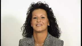 milf fucks fat dildo in her old body