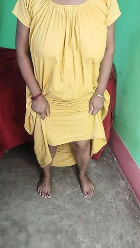 Desi hairy pussy smashing and fingering closeup pussy