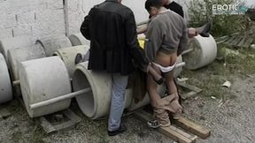 Outside Fantasies: A Shared Seduction in group sex