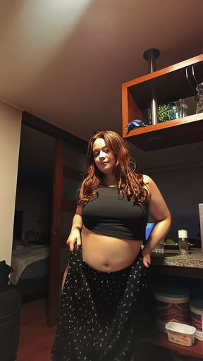 Nicole Passat Has Gained Weight and Shows Your Her Meaty Pussy and Thick Body
