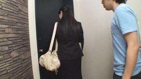 BABE MOANS AS A HUGE COCK DRILLS HER PUSSY TO A CUMSHOT