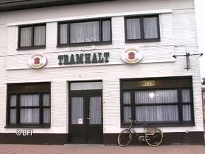 Xkiss - cafe tramhalt part 4