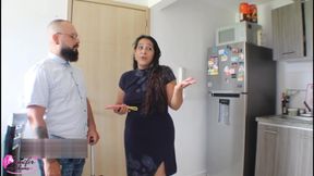 I have to stay in the same bed with my stepmom and we end up hot and fucking until she makes a Creampie - Porn in English