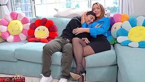 Mature Woman Became The Organizer Of Group Sex