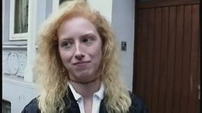 Sie mag Sperma auf Ihrem Koerper