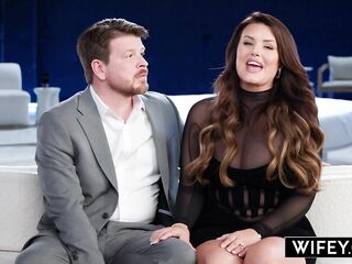 WIFEY Marvelous Curvy Hotwife Lacy Gets Blindfolded For The Ultimate Group sex Surprise