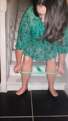 I love to make my panties wet before go at work