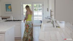 Blonde Cheating MILF Stepmom Brooke Banner Was The Perfect Fuck